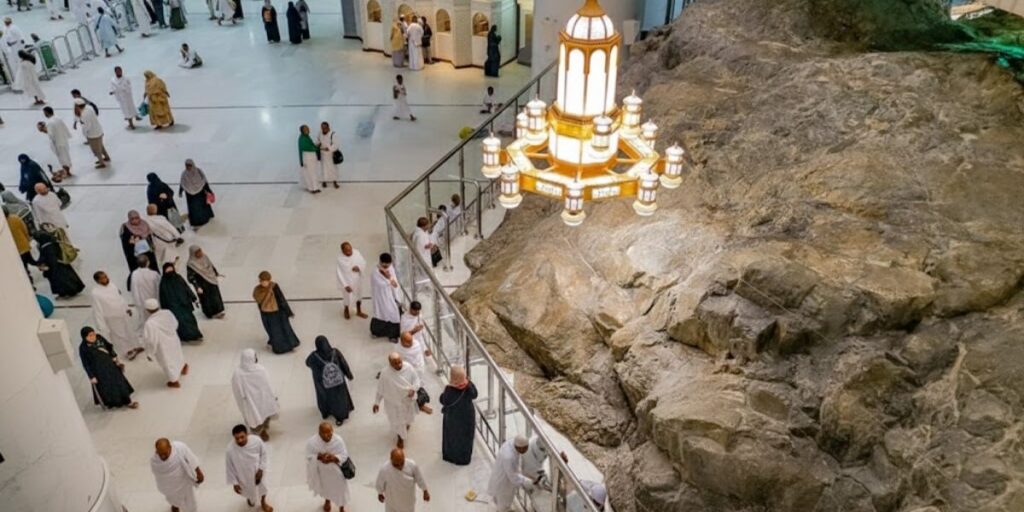Meaning of Safa and Marwa in Umrah Rituals and Their Religious Importance
