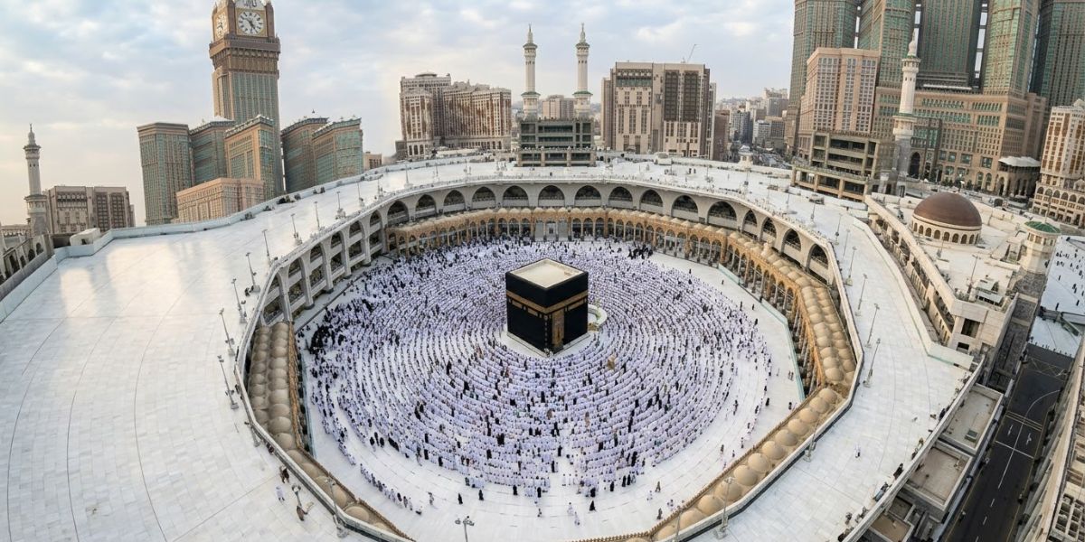 Muslims Take Rounds of the Kaaba in Hajj & Umrah