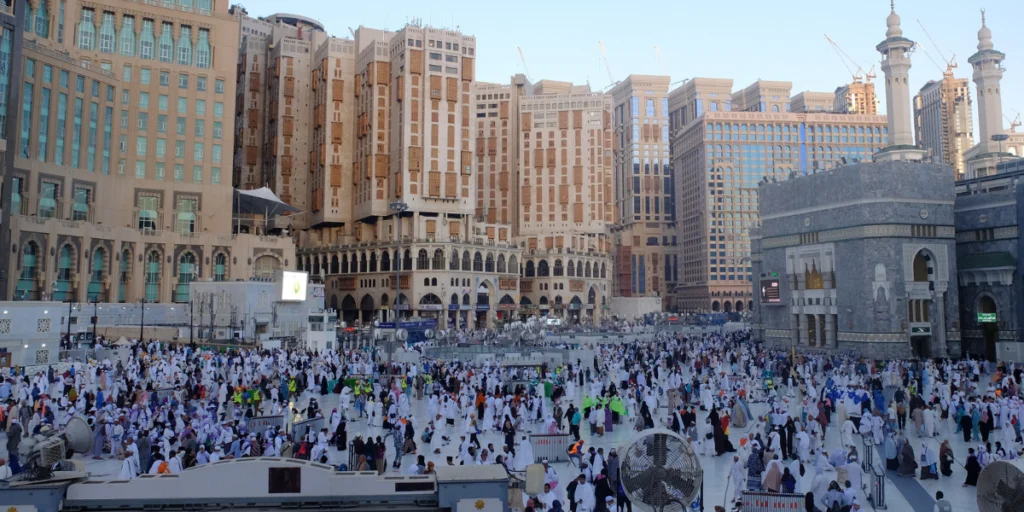 How to Choose the Best Hotels Near the Haram for Umrah Pilgrims